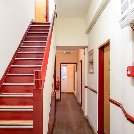 Lovely Studio In London With Patio Екстериор снимка