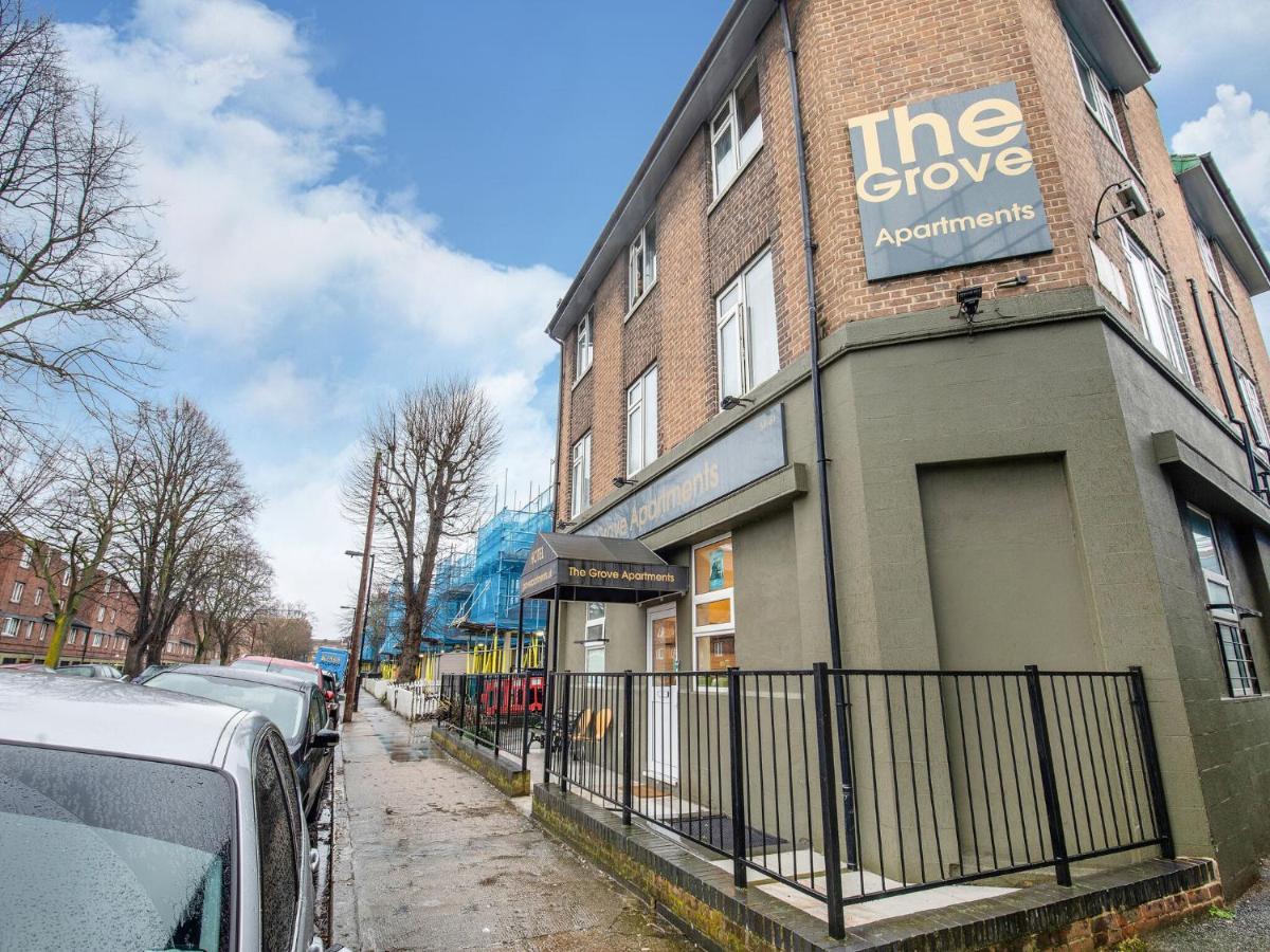 Lovely Studio In London With Patio Екстериор снимка